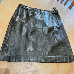 PRICE DROP:SOFT, CROC-EMBOSSED, lined, LAMBSKIN LEATHER A-Line Skirt by WORTH,10